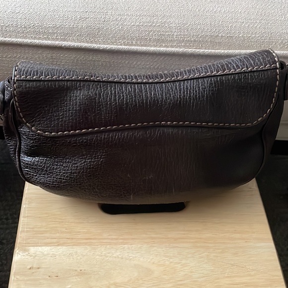 Tods brown pebble leather with chain strap medium purse handbag - Picture 4 of 7